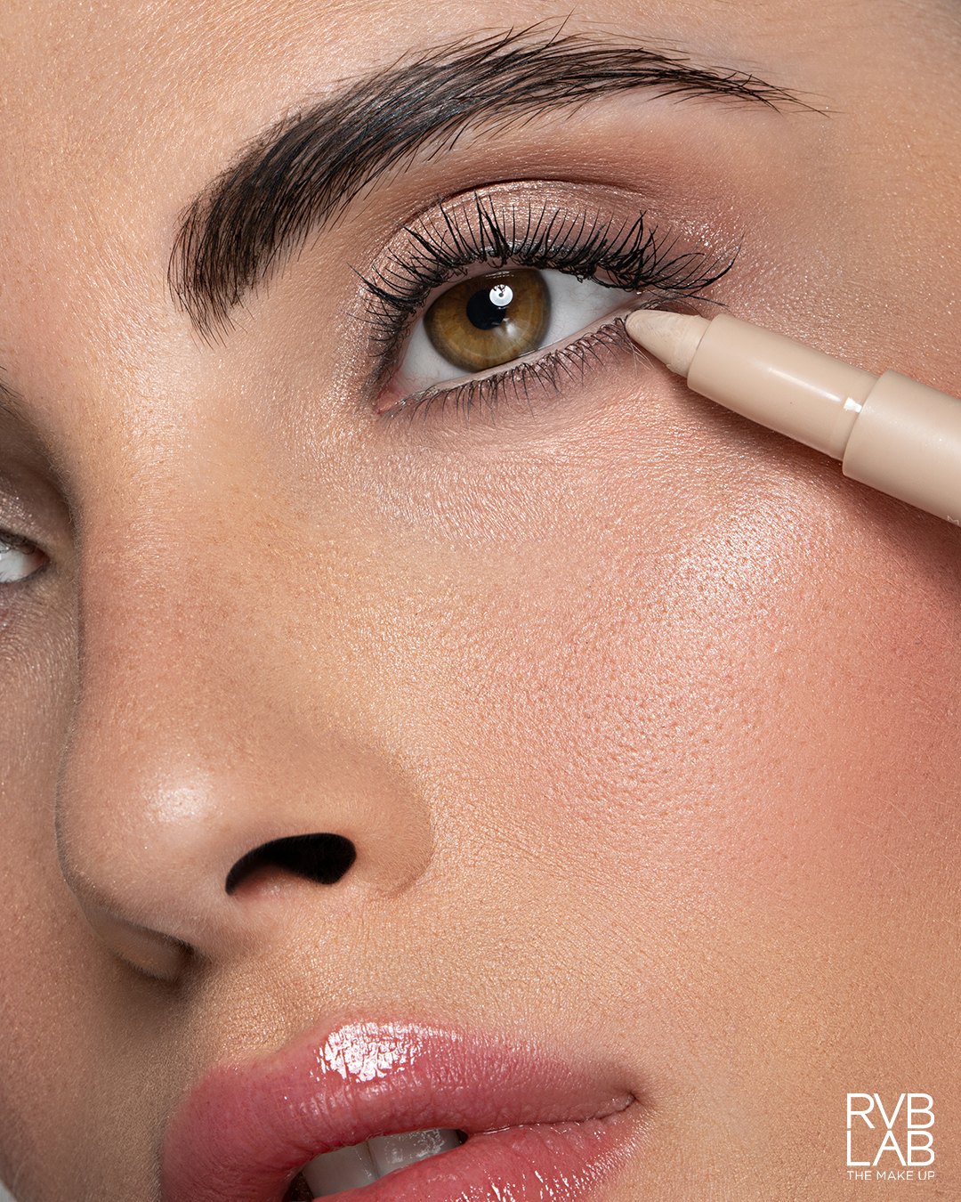 RVB lab the makeup | more than this kajal eyeliner pearl eyeshadow - 65